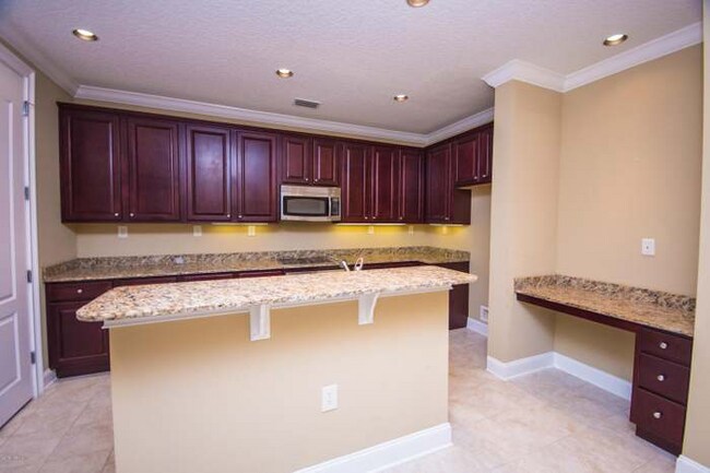 Foto del edificio - 4300 S Beach Pkwy