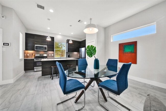 Foto del edificio - 2314 Gagne St