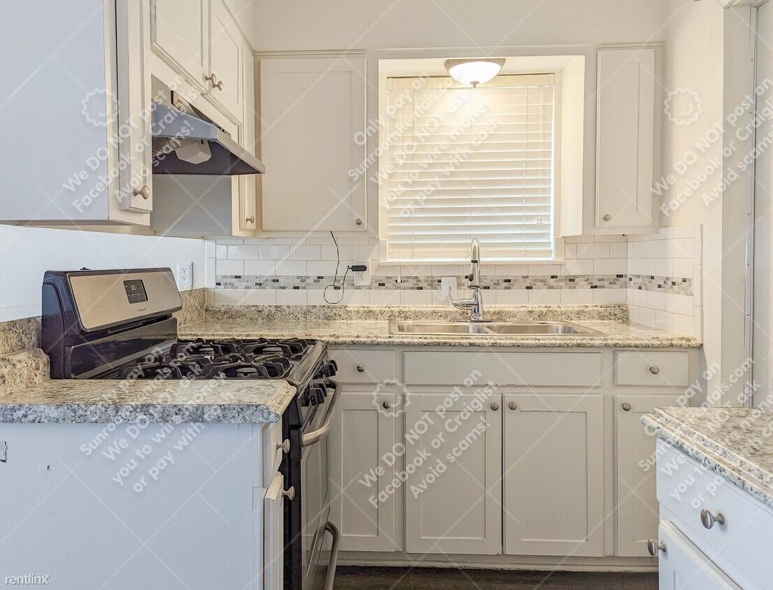 Primary Photo - 1 br, 1 bath Duplex - 1602 Parker Ln A A