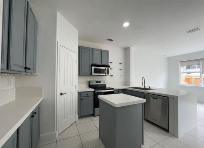 Foto del edificio - 8042 NW 114th Pl