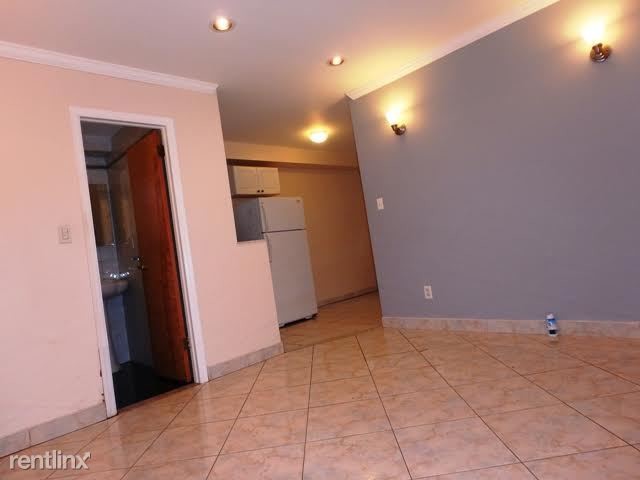 Building Photo - 1 br, 1 bath  - 2510 Crescent St