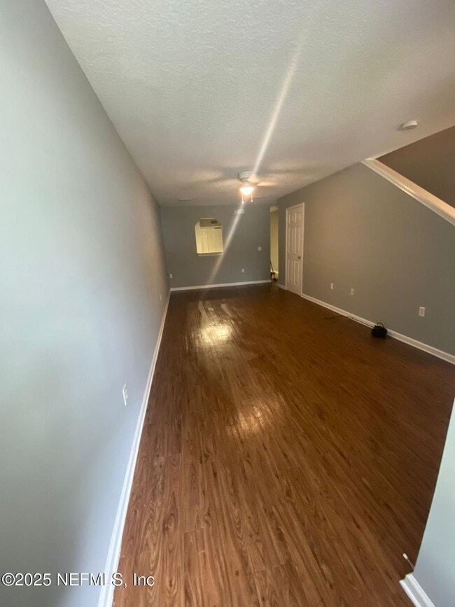 Foto del edificio - 8465 McGirts Village Ln