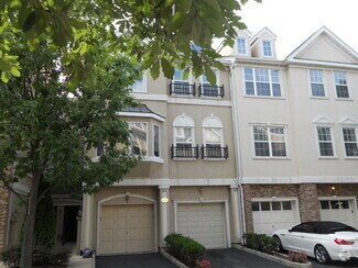Building Photo - 10 Devonshire Dr