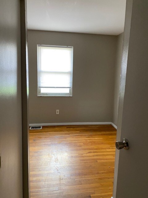Foto del edificio - 251 Locust Ln