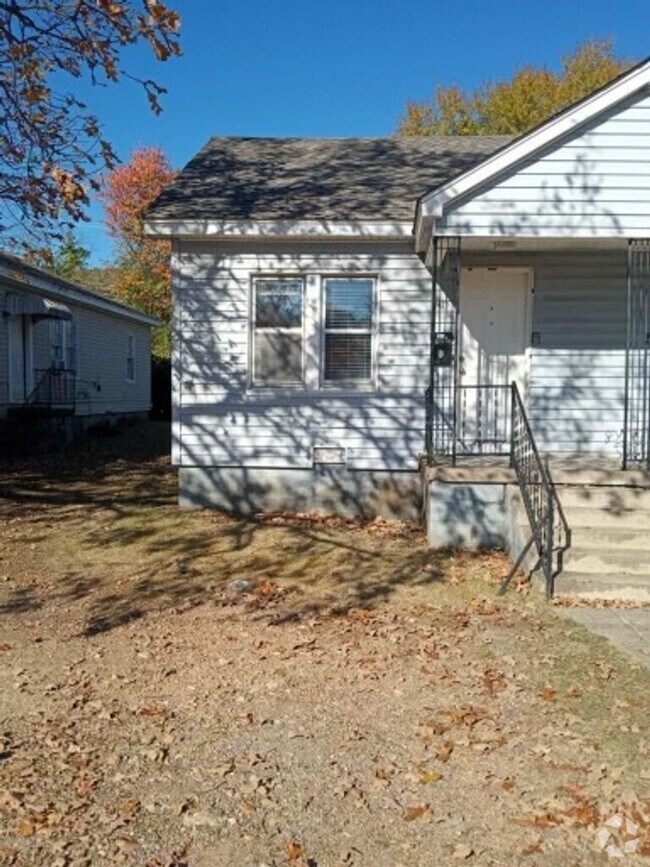 Building Photo - 1420 Greenwood Ave