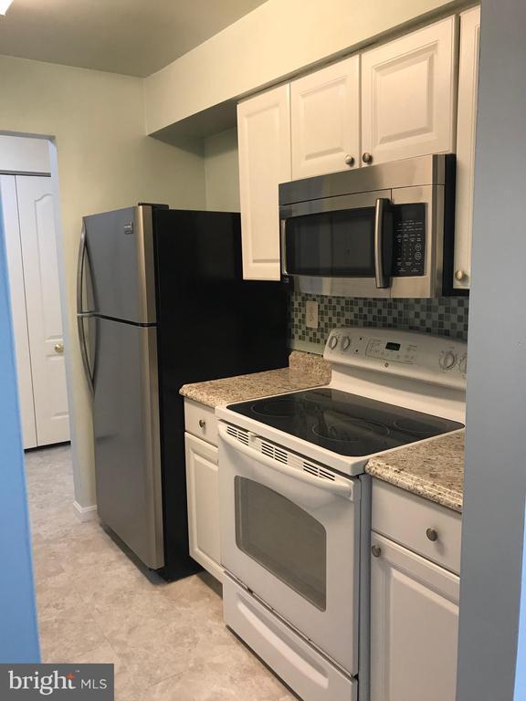 Foto del edificio - 8591 Falls Run Rd