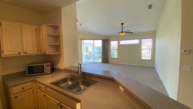 Foto del edificio - Beautiful 2br/2ba Visconti Condo with W/D ...