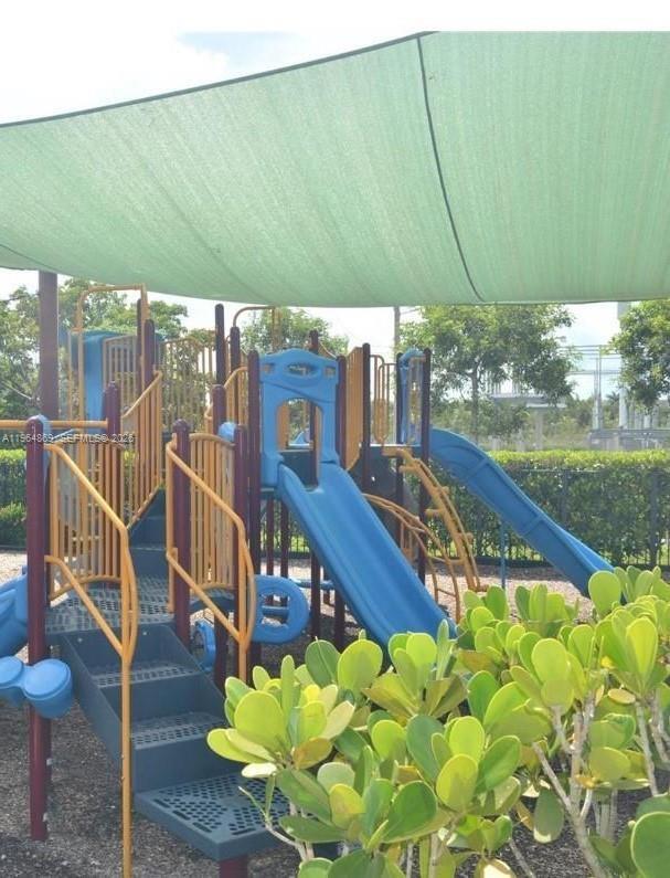 Foto del edificio - 10620 NW 88th St