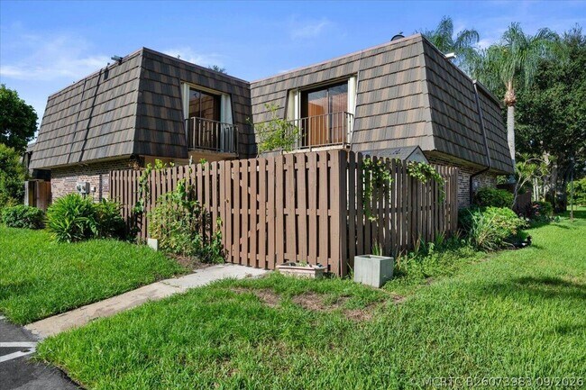 Foto del edificio - 1560 Forest Lakes Cir
