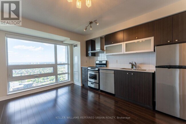 Photo du bâtiment - 2015 Sheppard Ave E