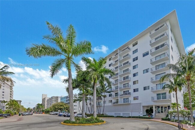 Building Photo - 1450 Lincoln Rd