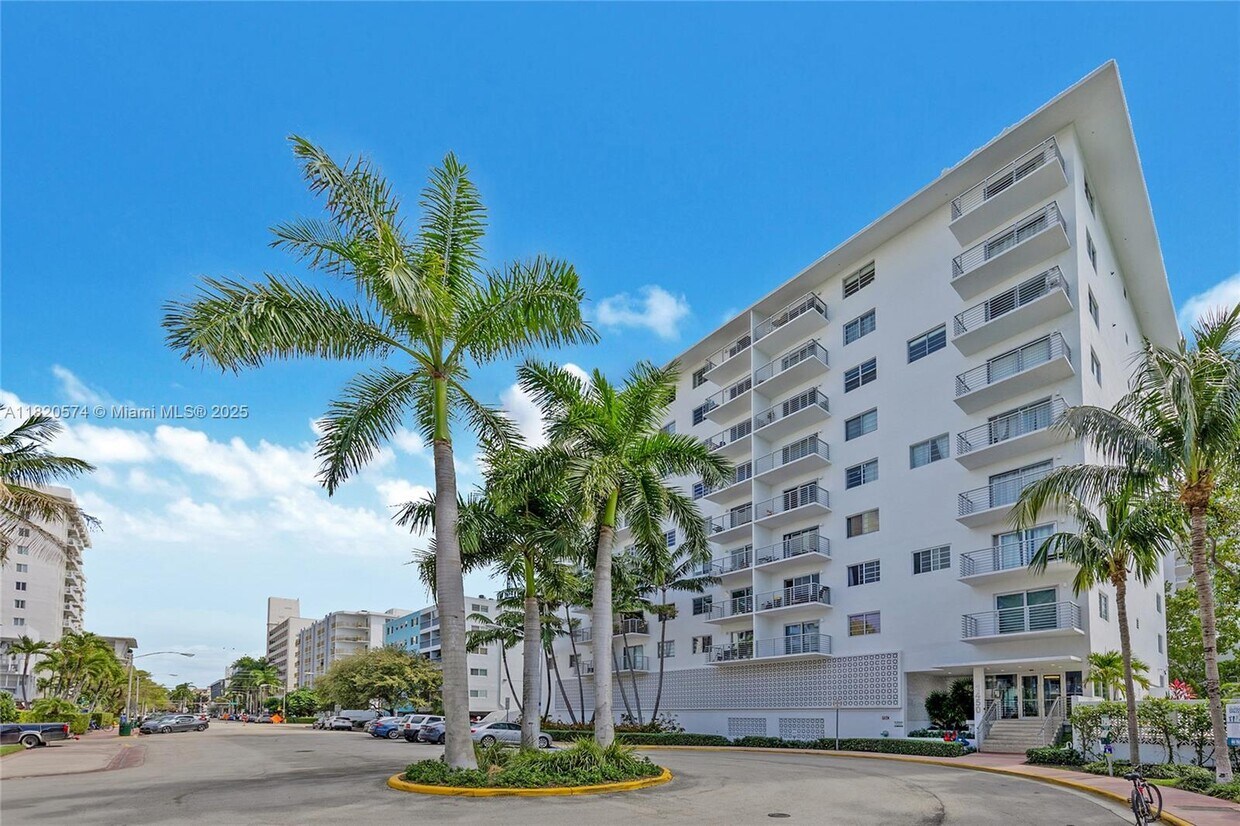 Foto principal - 1450 Lincoln Rd