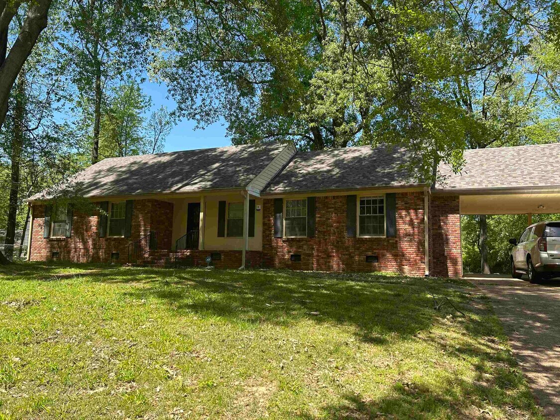 2951 Bannockburn Rd, Memphis, TN 38128 House Rental in Memphis, TN