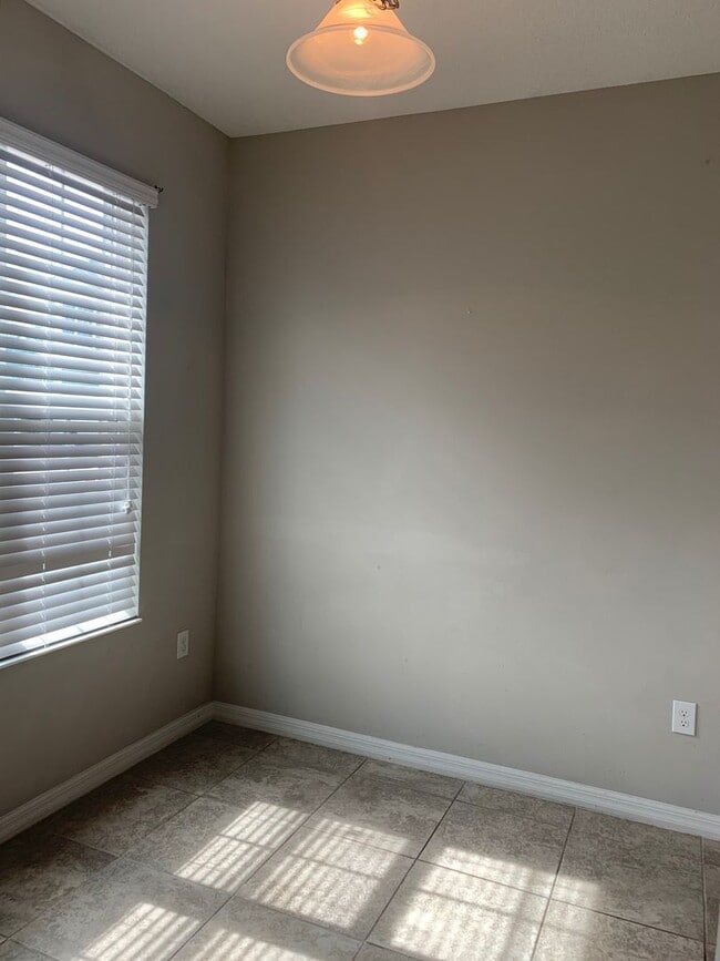 Foto del edificio - MOVE IN SPECIAL- 4/2.5 Energy Efficient Townhome in St. Cloud