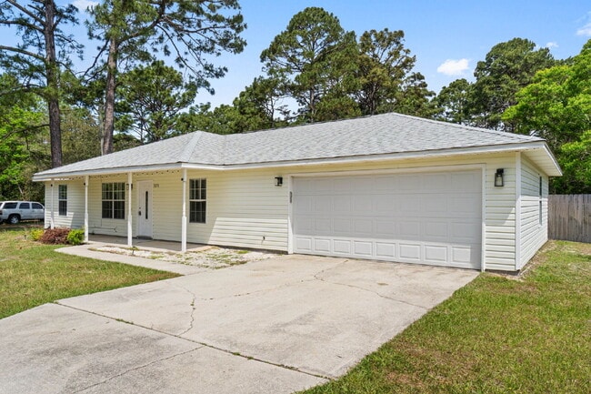 Building Photo - 9270 Quail Roost Dr