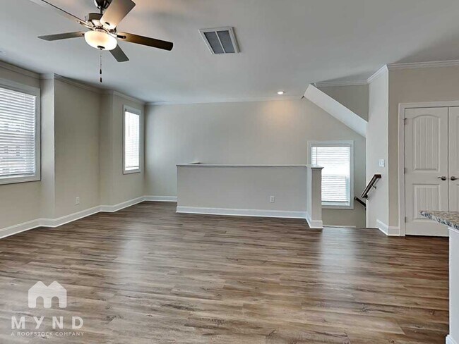 Foto del edificio - 6921 Woodland Stream Pl