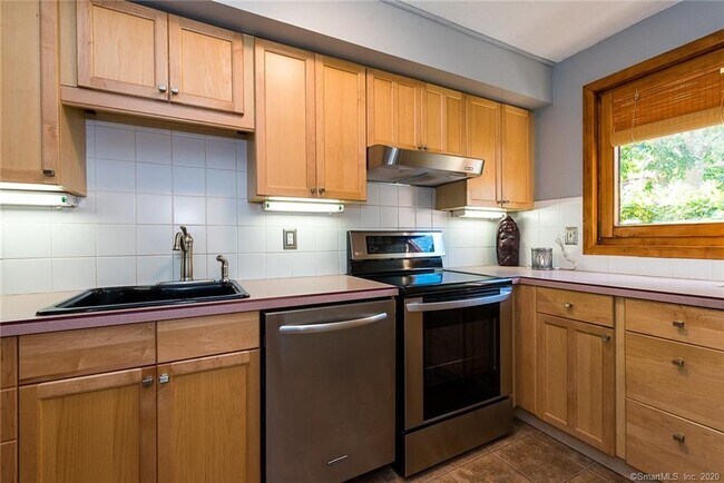 Foto del edificio - 26 Courtland Dr