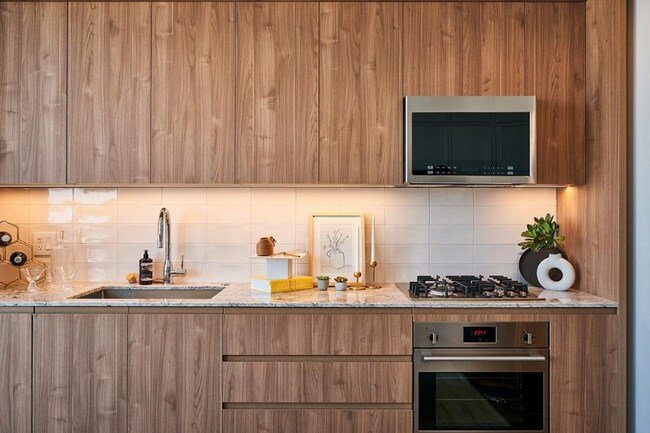 Foto del edificio - 204 W Hill St