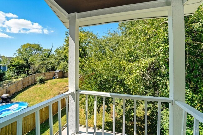 Foto del edificio - 3317 Bevis Ave