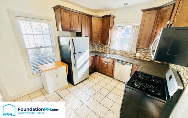 Building Photo - 1818 Mignon Ave