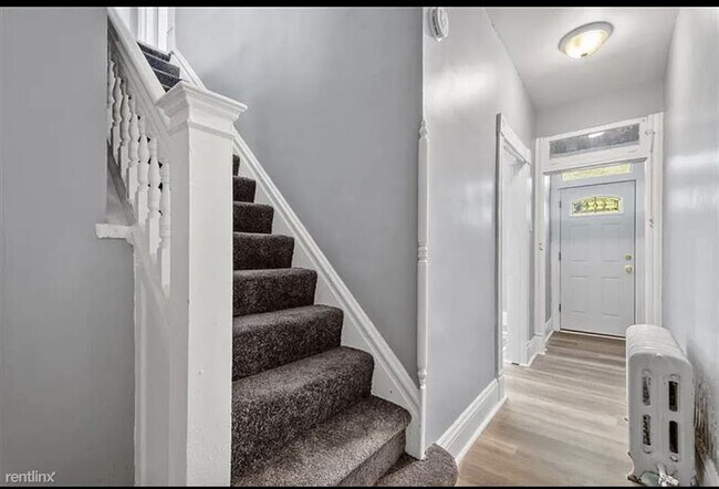 Foto del edificio - 3 br, 1 bath House - 147 Moultrie Street