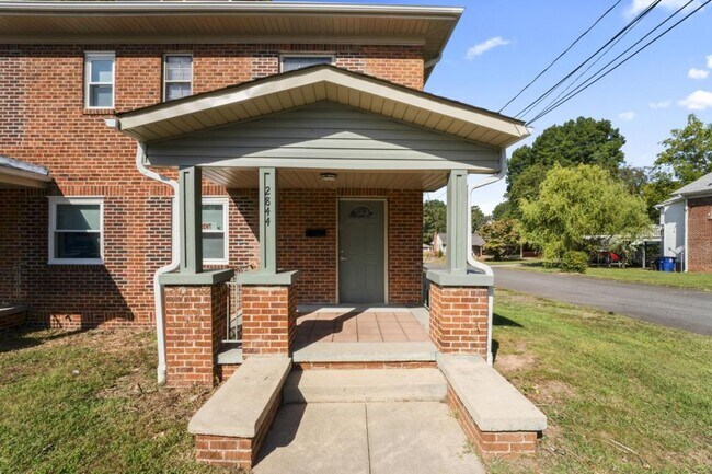 Building Photo - 2844 Bon Air Ave