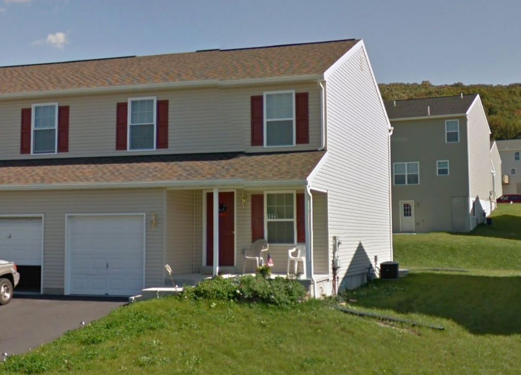 1017 Gregory Ln, Temple, PA 19560 Townhouse for Rent in Temple, PA