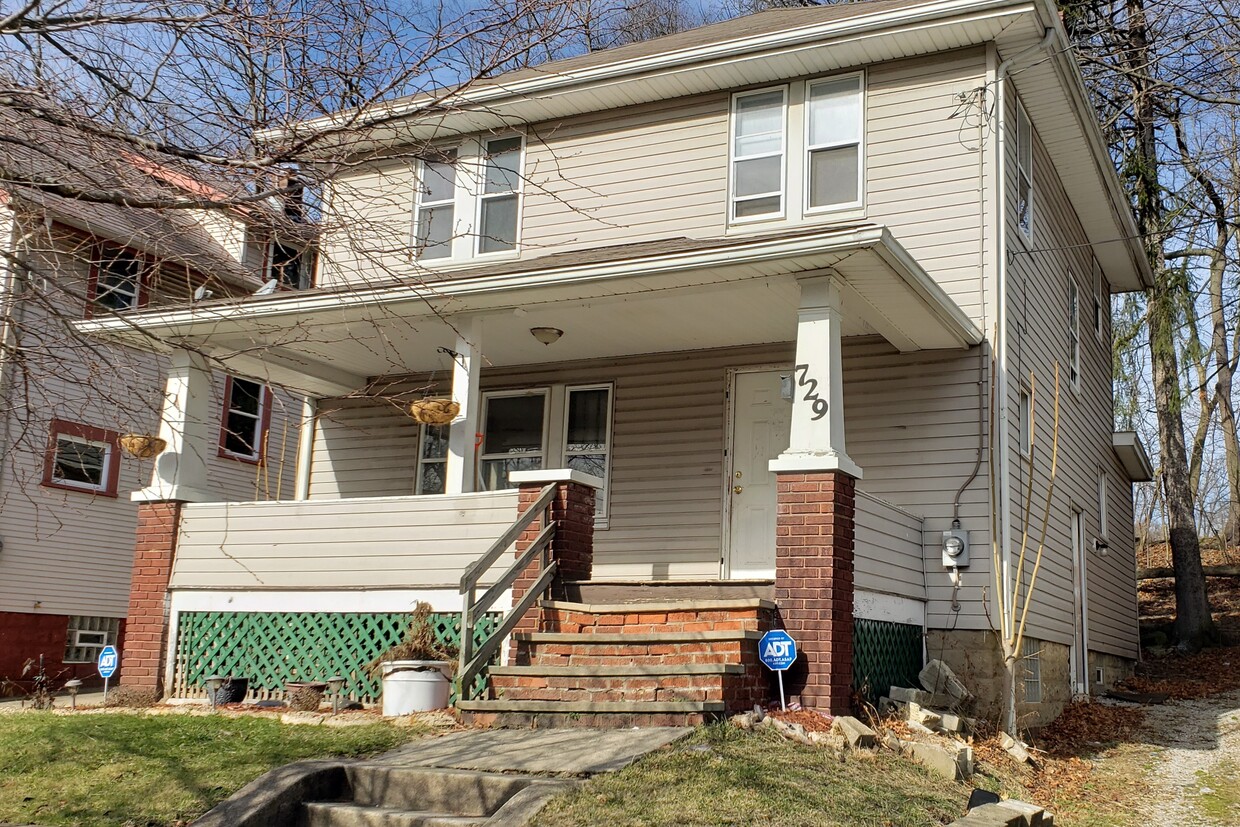 Primary Photo - 729 Euclid Ave