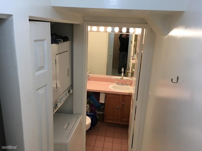 Building Photo - 72 Euston Rd