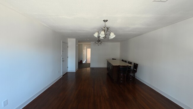 Living/Dining - 1302 Morris St