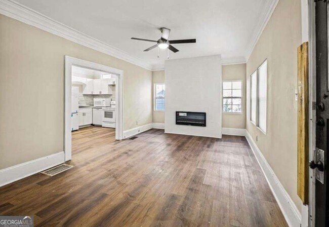 Foto del edificio - 684 S Elizabeth Pl NW