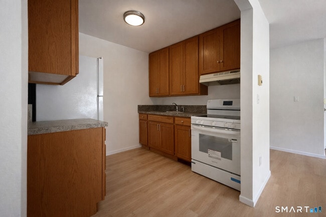 Building Photo - 1A Bostwick Arms