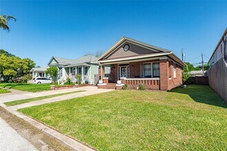 Building Photo - 4508 Avenue O 1/2