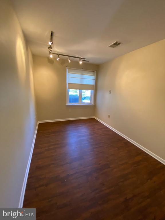 Foto del edificio - 502 Portsmouth Ct