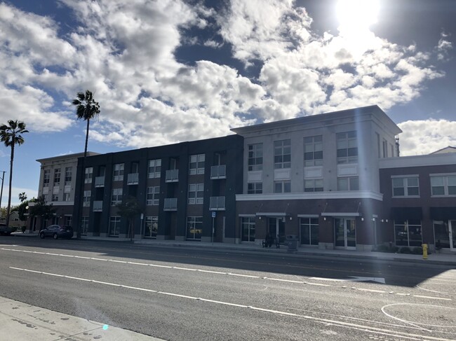 Building Photo - 801 S Anaheim Blvd