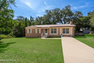 Building Photo - 253 Cowry Rd