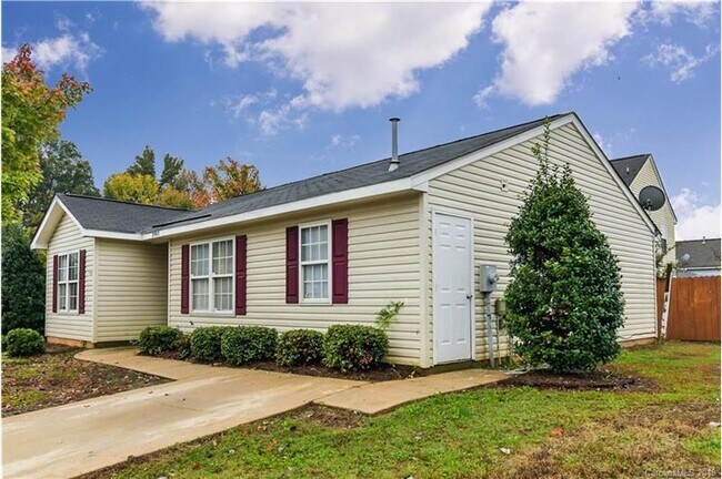 Foto del edificio - 2903 Fairglen Rd