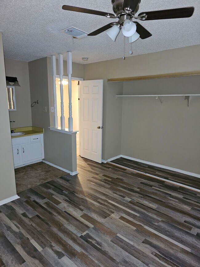 Foto del edificio - Live Oak 4 Bedroom