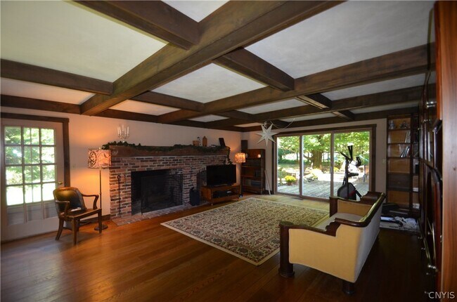 Foto del edificio - 6891 Woodchuck Hill Rd