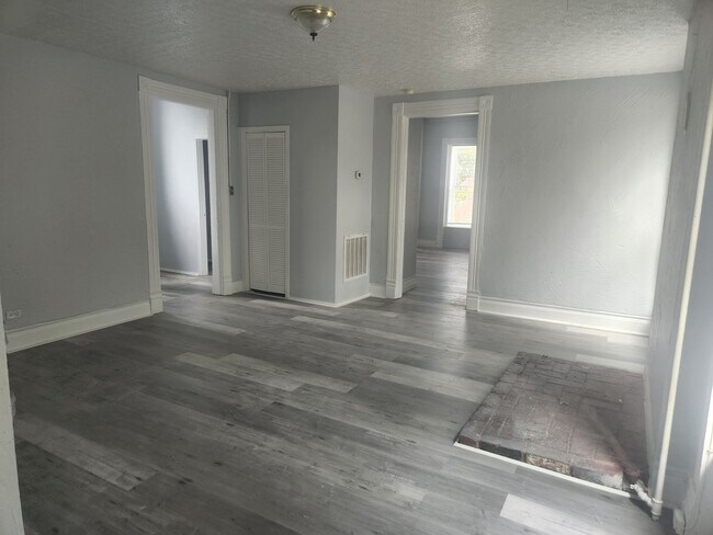 Sala de estar - 1036 S 7th St