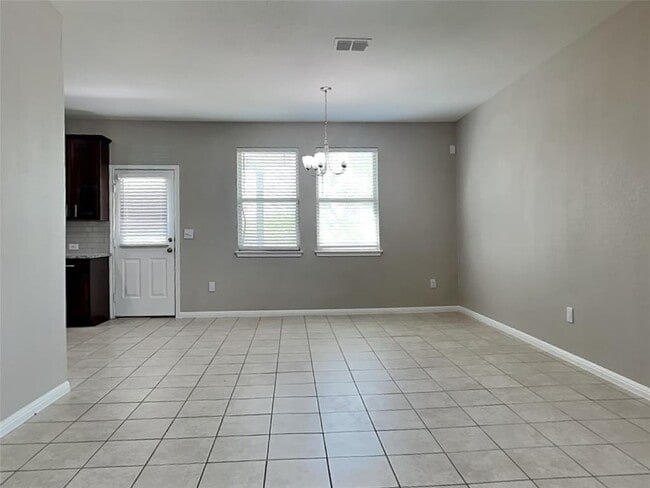 Foto del edificio - 5343 Marsh Ln