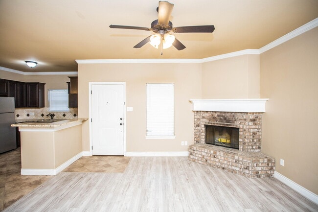 Foto del edificio - 4423 106th St