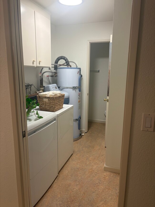 Building Photo - 1505 42nd Ave