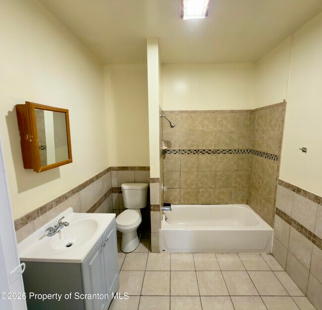 Building Photo - 221 Pittston Ave