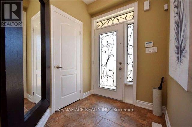 Building Photo - 10 Powlesland St