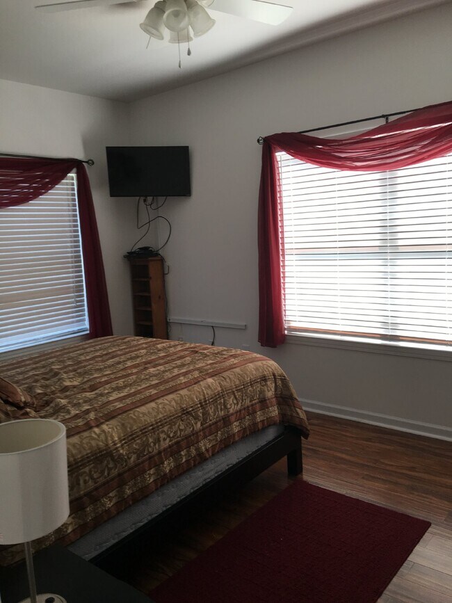 Foto del edificio - Great 3/2 Fully Furnished-TDY Welcome!!
