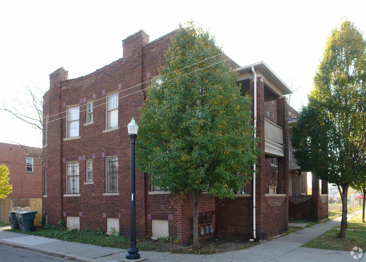 Primary Photo - 382 Carpenter St