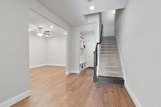 Foto del edificio - 7829 Bayside Dr