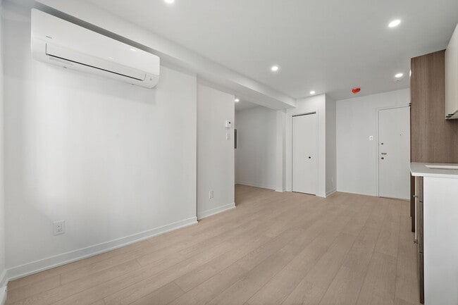 Building Photo - 300 Rue Rielle