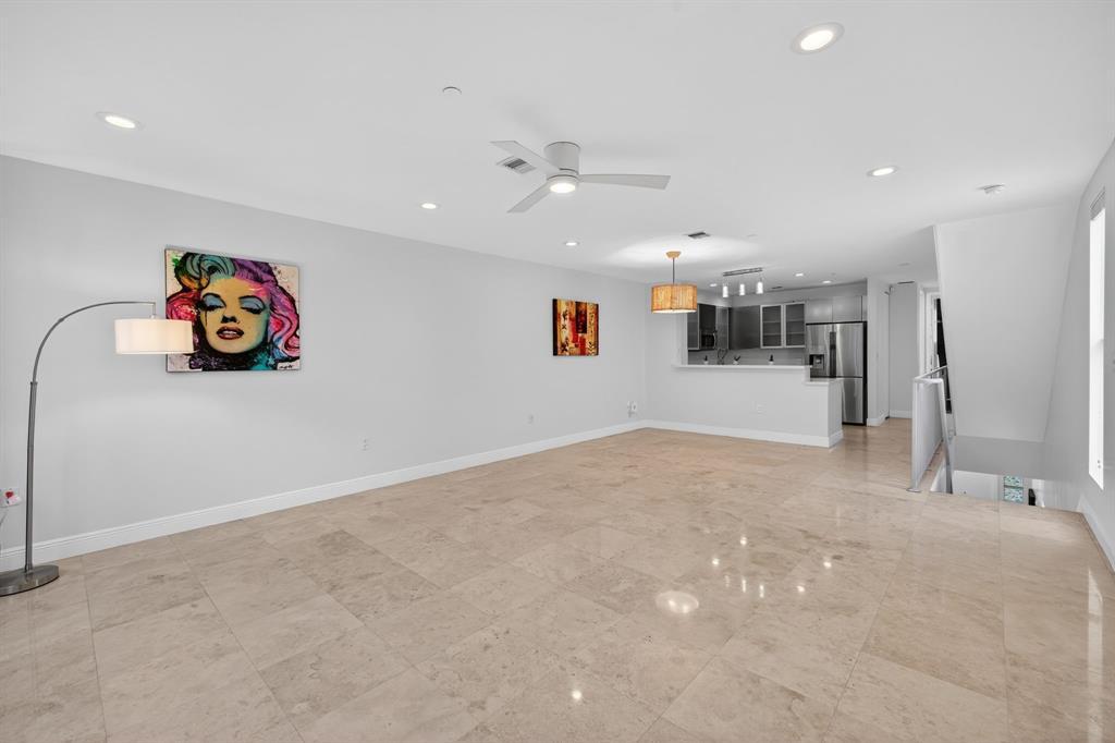 Foto principal - 824 NE 19th Ave